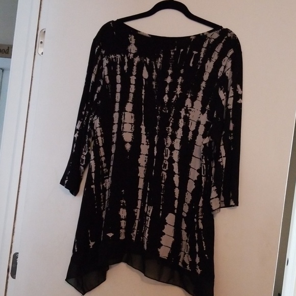 B.l.e.u Woman Gorgeous Shirt! - Picture 6 of 6